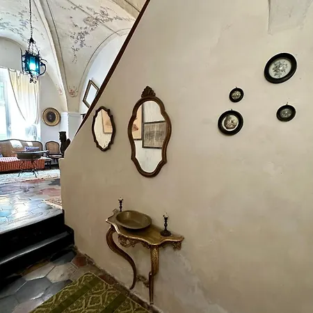Hostdomus - Cassi Apartment