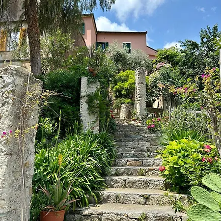 Hostdomus - Cassi Appartement *